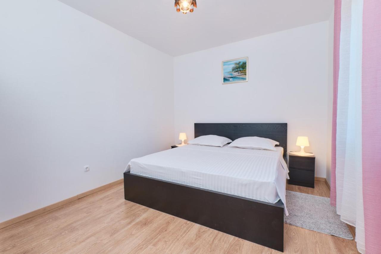 Apartments Blanka Nerezine Eksteriør bilde