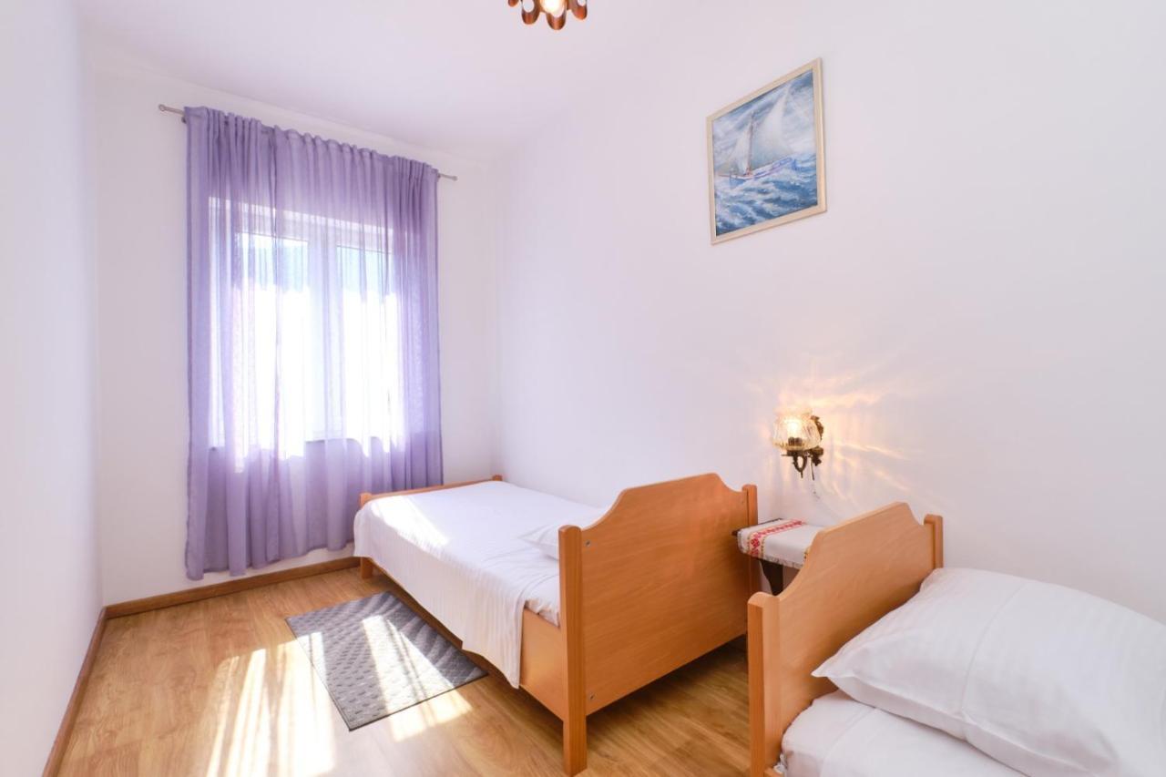 Apartments Blanka Nerezine Eksteriør bilde
